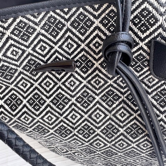 Neiman Marcus Large Bucket StrawTote Bag Boho - Picture 9 of 9